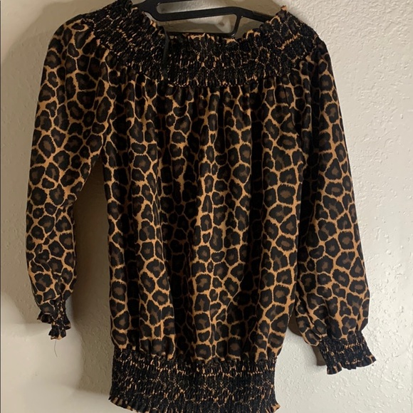 Michael Kors super cute Leopard Print Off-Shoulder Women's Top - Picture 6 of 6